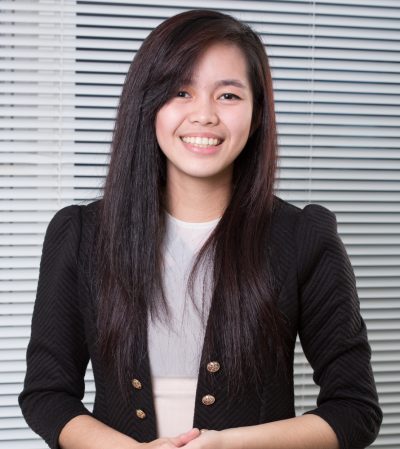chelle RECEPTIONIST Langpros Translation GENILE COMIA