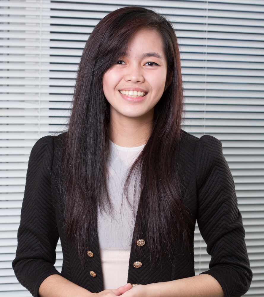 chelle RECEPTIONIST Langpros Translation GENILE COMIA